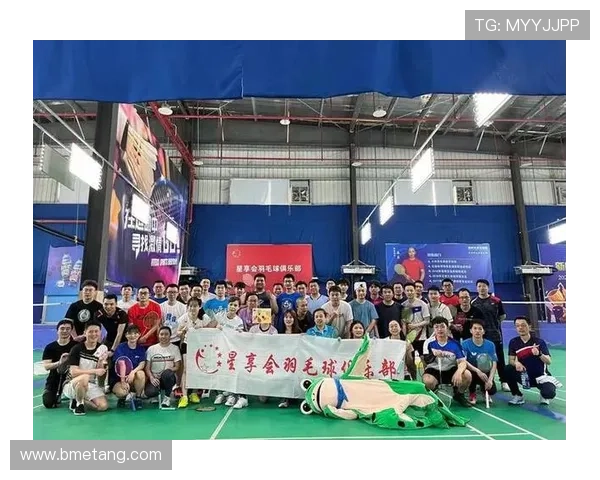 上海羽毛球队在城市联赛中以72分稳居积分榜首位，展现强劲实力