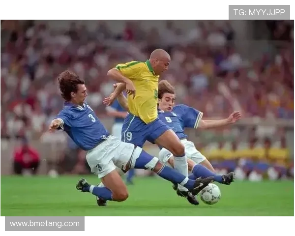 全球足球明星风采展示及精彩瞬间图片合集